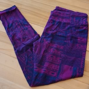 Lularoe tall and curvy pattern leggings